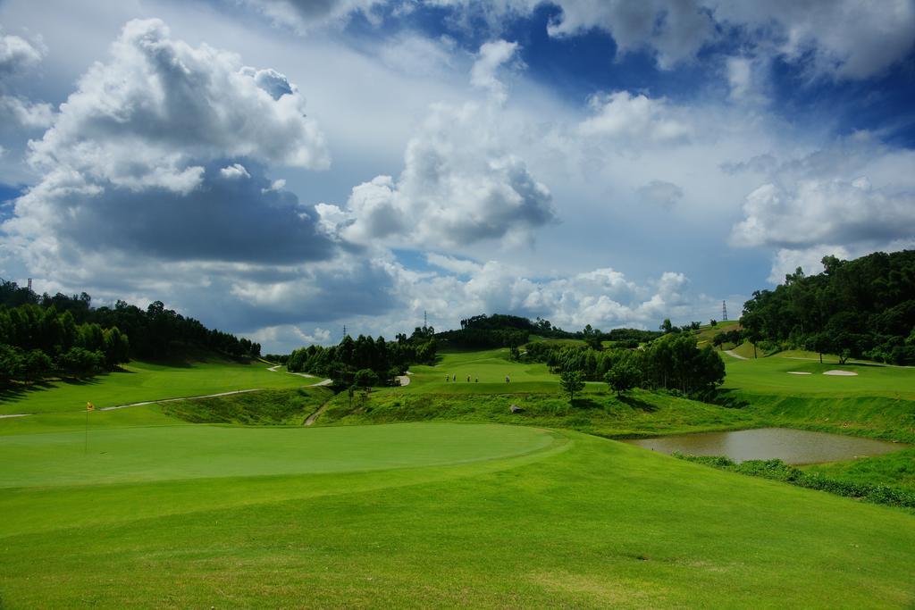 Phoenix Hill Hotel Dongguan - Golf Course Shop Eksteriør billede